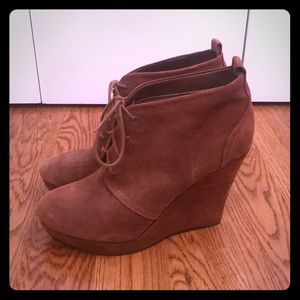 Jessica Simpson tan wedge booties
